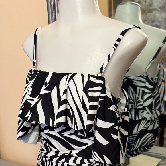 BCBGMaxAzria Small Off the Shoulder One Piece Black and White Print Swimsuit - Picture 5 of 10